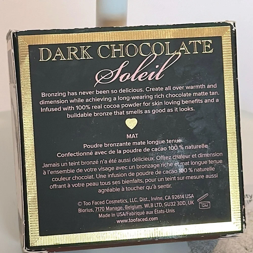 Too Faced Dark Chocolate Soleil is a long-wearing, rich, matte bronzer BNIB